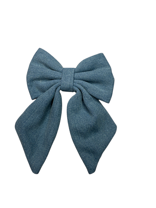 Chill in jeans sailor bow