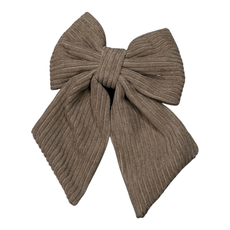 Dusk sailor bow