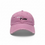 Rosa Jeanskappe „Spoiled Paw“ von Doggies Couture – stylische Denim-Cap in Rosa mit „Spoiled Paw“-Schriftzug, modisches Accessoire für Hundeliebhaber und Hundehalter.