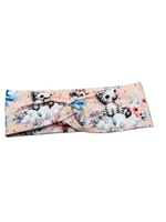 Handgefertigtes Stirnband „Lost in Stripes“ von Doggies Couture in zarten Rosa-, Blau- und Cremefarben mit niedlichem Zebra-Design. Das weiche Jersey-Stirnband verfügt über einen stylischen Twistknoten in der Mitte, sitzt bequem ohne zu rutschen und schont das Haar. Perfekt für Alltag, Hundesport, Spaziergänge und besondere Momente. Passendes Accessoire zur Hundezubehör-Kollektion „Lost in Stripes“. 🦓🌸💙💗