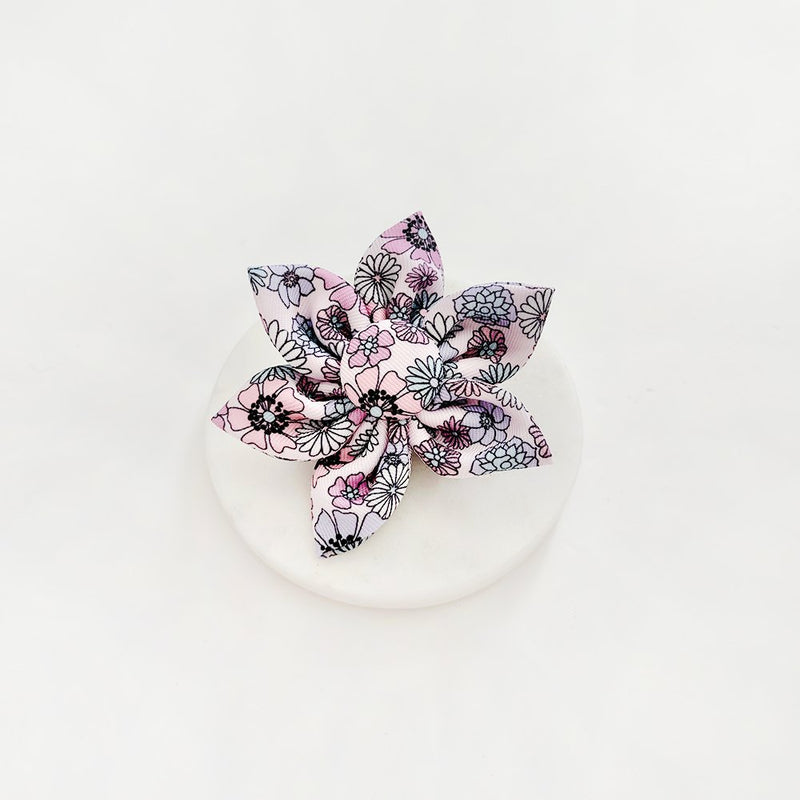 Pastellfarbene Blumen Halsband Blume