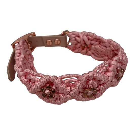 Saint Etienne rose mit Blumen - doggiescouture.at