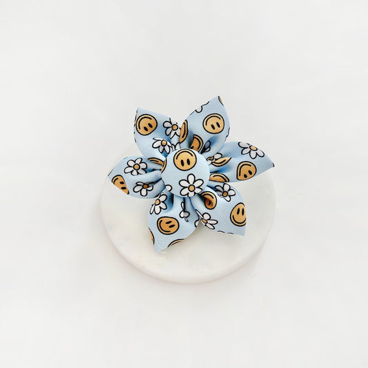 Smiley Pawty Zeltkragen Flower - doggiescouture.at